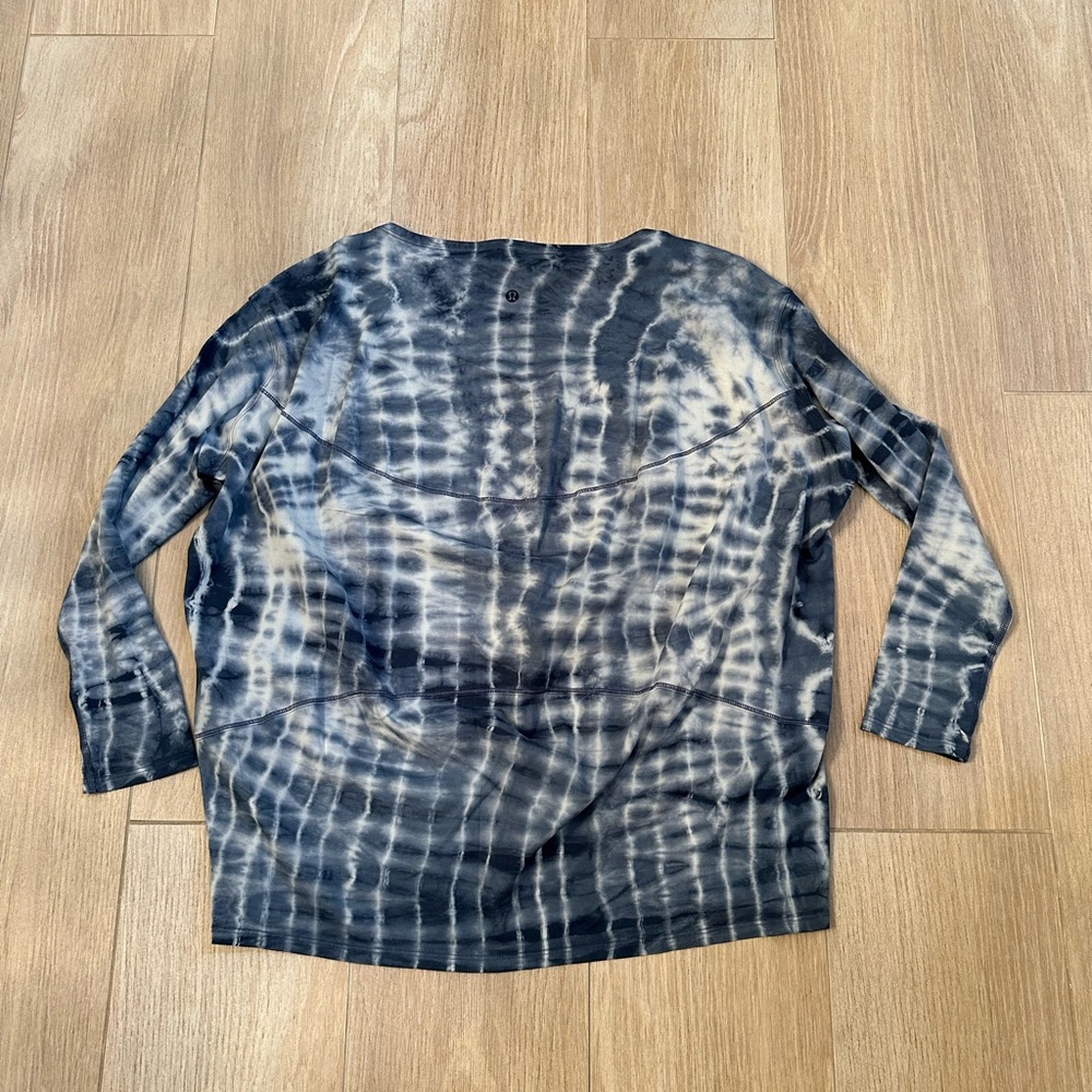 Lululemon tyedye blue